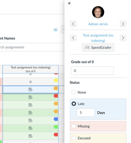 Printscreen of the Gradebook in Canvas. You see the gradebook on the left with tabs in different colours and on the right you see Status with a meaning for each of these colours in the gradebook