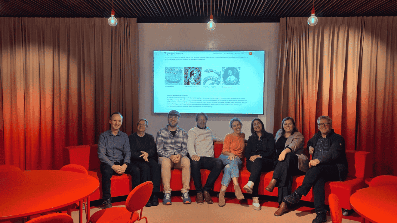 Group photo at the conclusion of the Open Topstukken Project, taken in front of the Omeka-S environment. From L to R: Maarten Coonen, Sandra Fauconnier, Daan van Ramshorst, Odin Essers, Hilde van Wanroij, Maryam Mazaheri, Vivian van Slooten and Peter Verberne. Missing: Johan Oosterman and Ruud van den Heuvel (Radboud University).